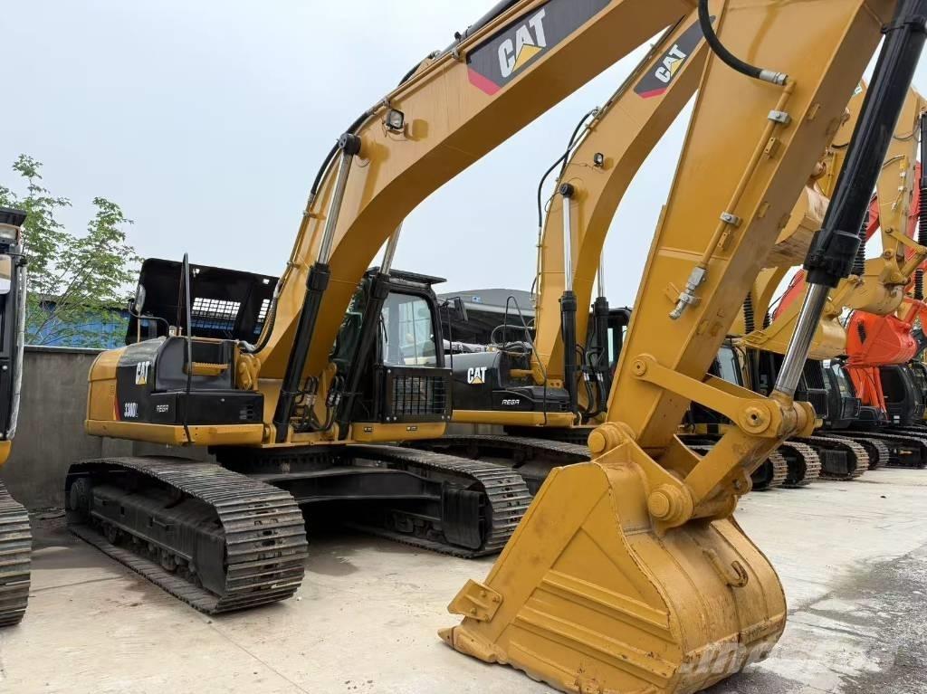 CAT 330 D L Gravemaskiner på larvebånd