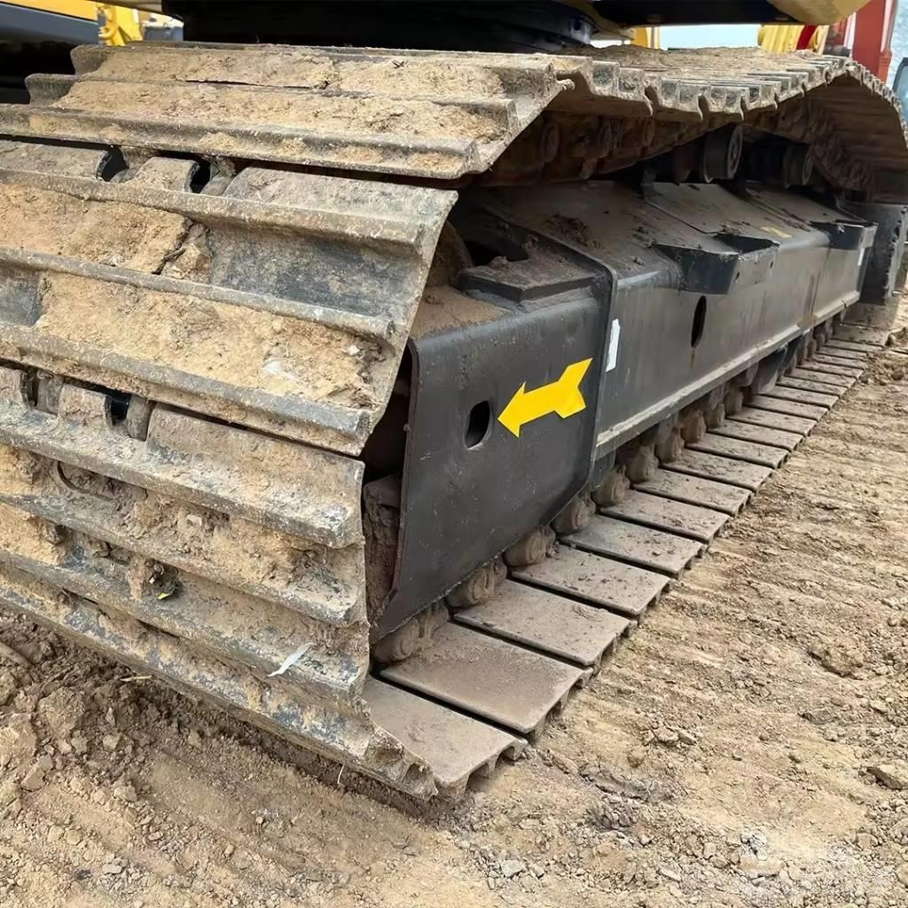 Komatsu PC 220 Gravemaskiner på larvebånd
