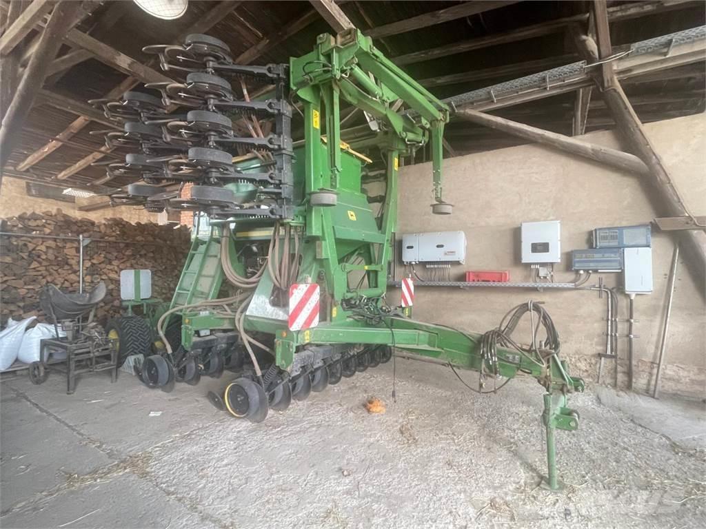 John Deere 750 A Såmaskine