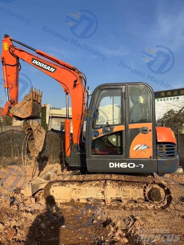 Doosan DH 60 Gravemaskiner på larvebånd