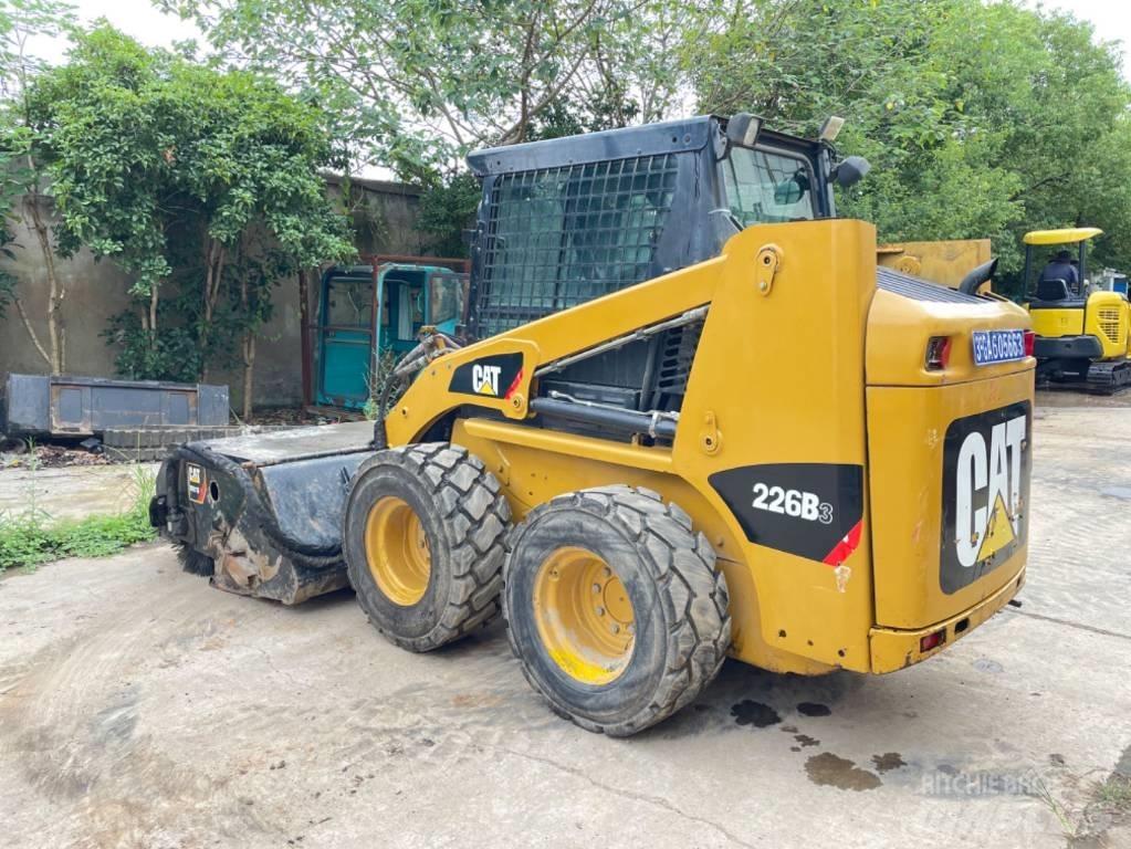 CAT 226B Minilæsser - skridstyret