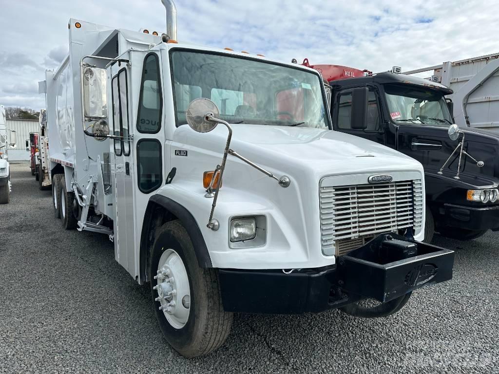 Freightliner FL80 Renovationslastbiler