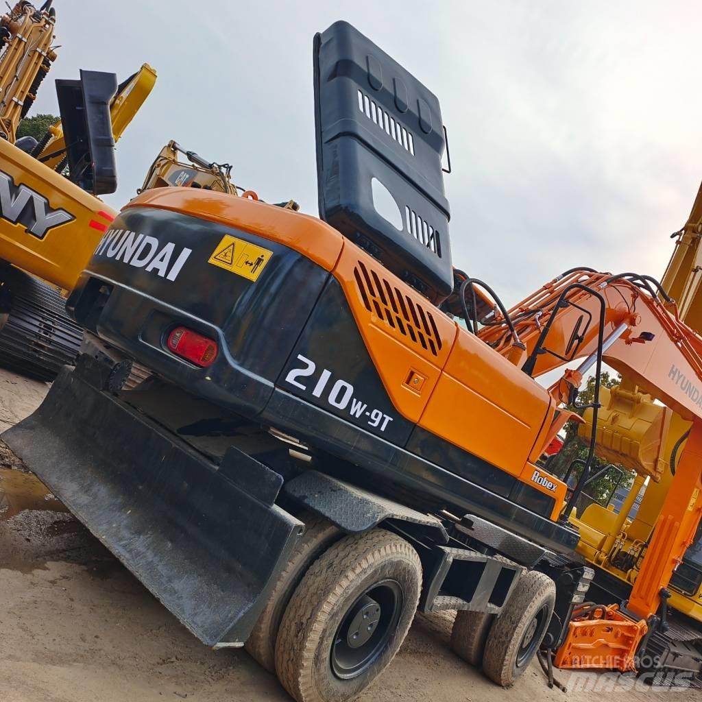 Hyundai 210W-9 Gravemaskiner på hjul