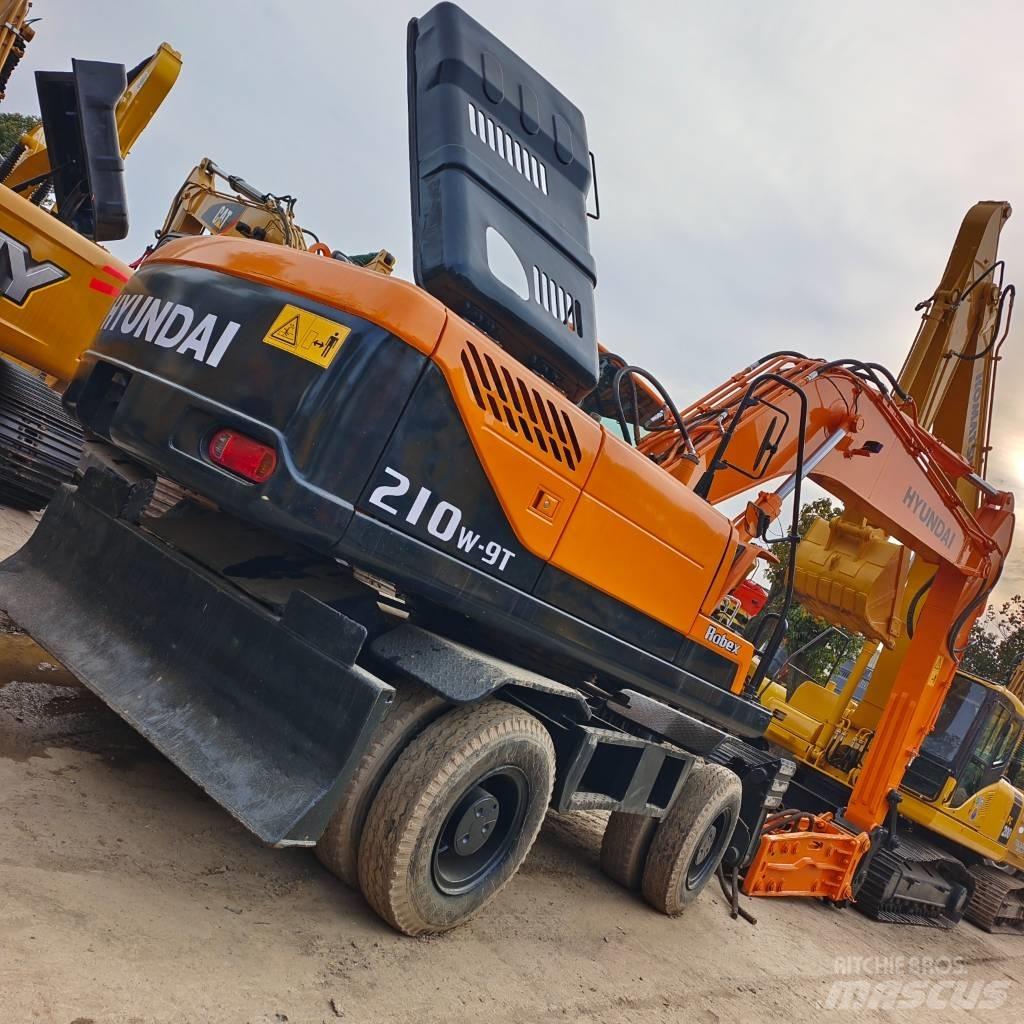 Hyundai 210W-9 Gravemaskiner på hjul