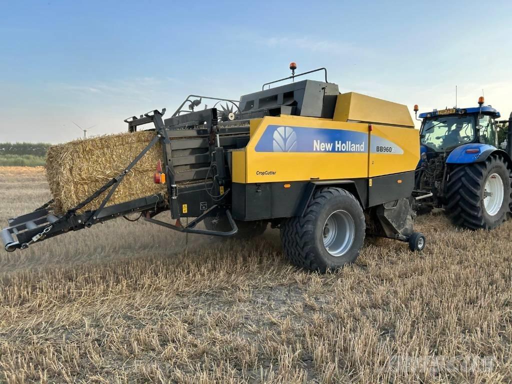 New Holland BB960A Pressere til firkantede baller