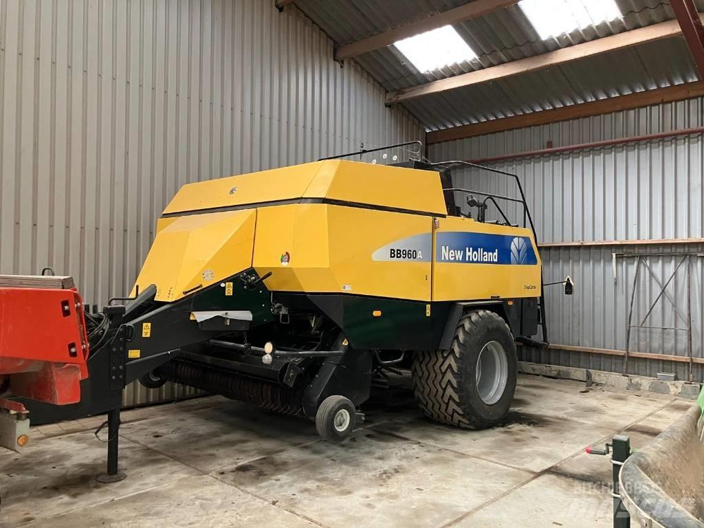New Holland BB960A Pressere til firkantede baller