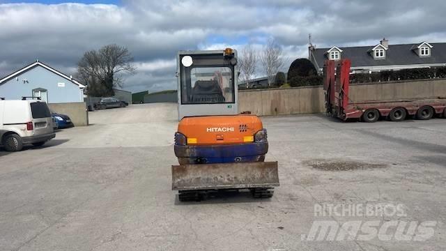 Hitachi EX 30 Minigravemaskiner