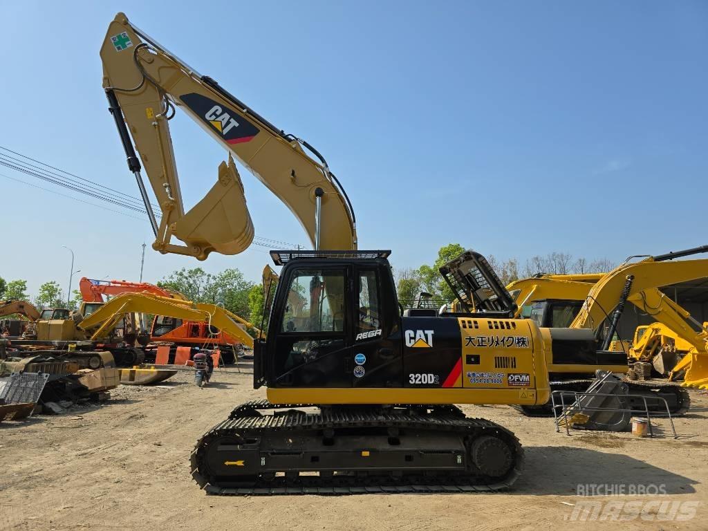 CAT 320D2 Gravemaskiner på larvebånd