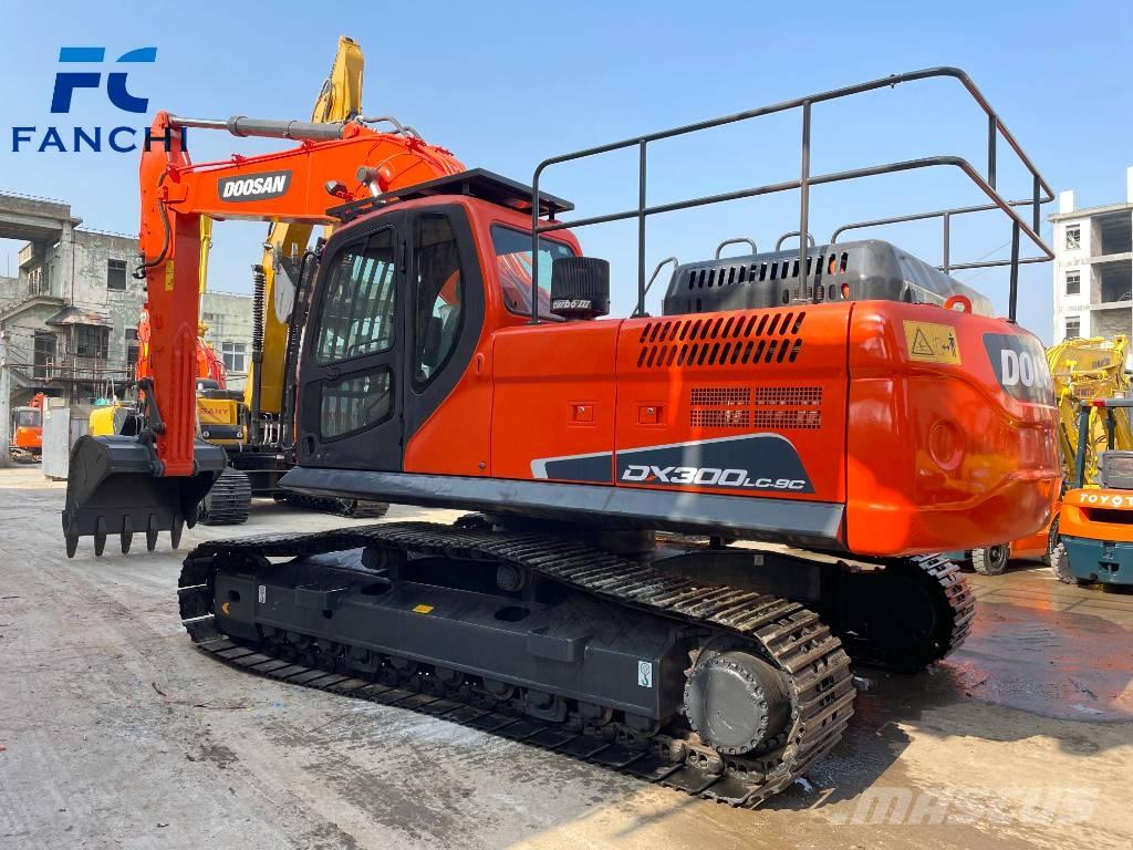 Doosan DX 300LC-9C Gravemaskiner på larvebånd
