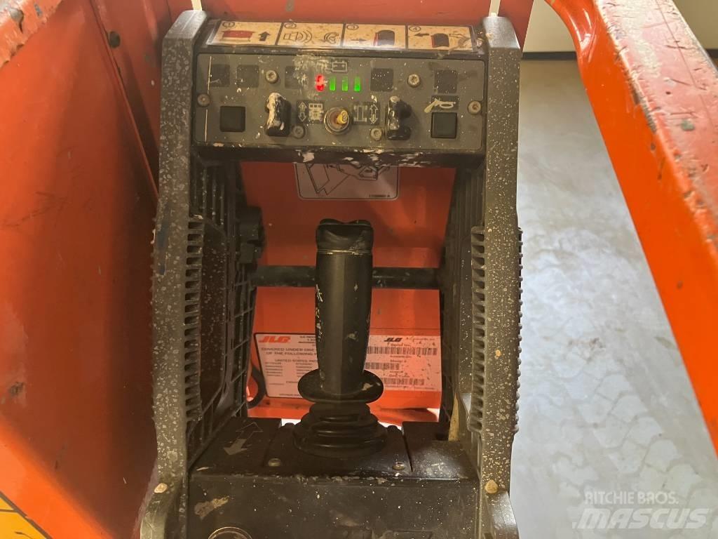 JLG 1230 ES Søjlelifte