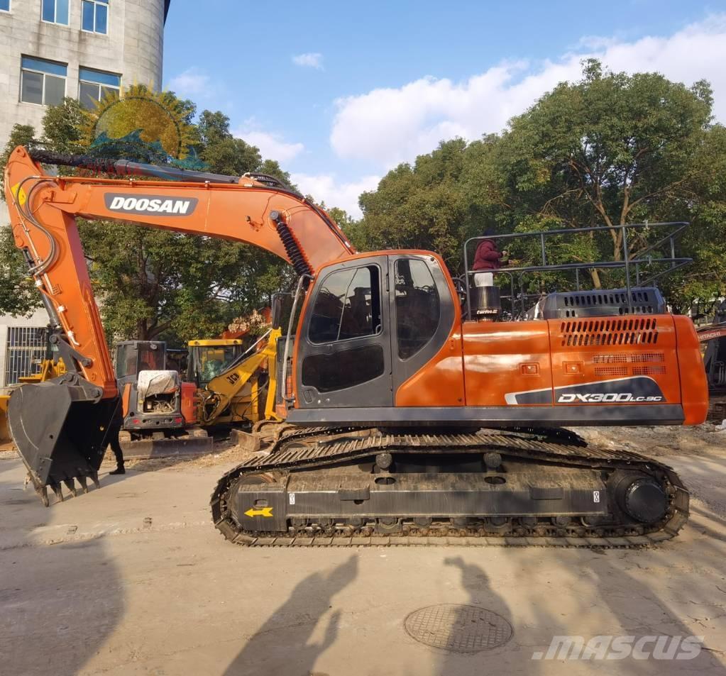 Doosan DX 300 LC Gravemaskiner på larvebånd