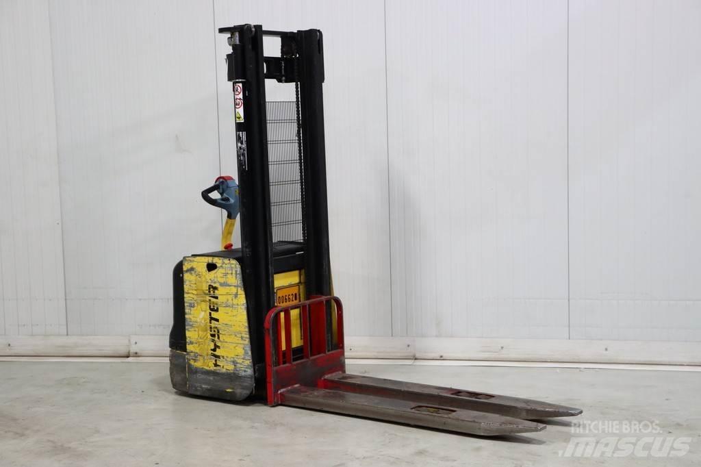 Hyster S1.4 Gaffelstabler med gående fører