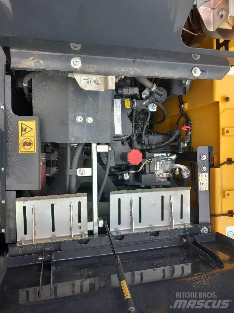 Komatsu PW160-11E0 Gravemaskiner på hjul