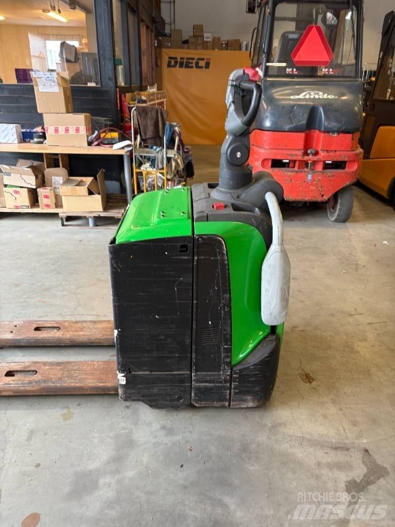 Cesab P322 El-palleløftere med platform