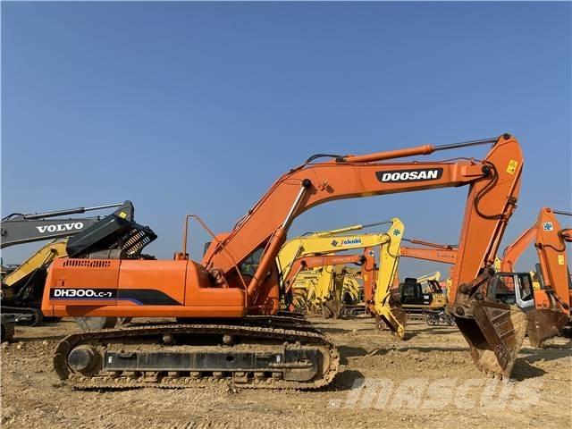 Doosan DH300 Gravemaskiner på larvebånd