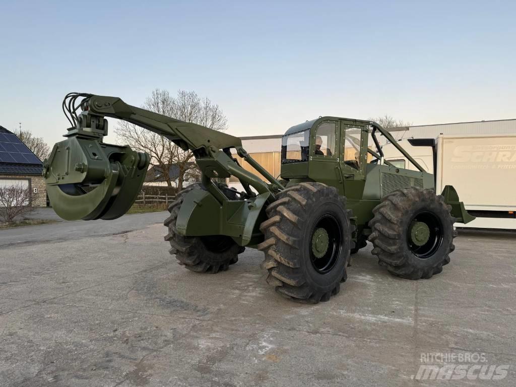 Clark Ranger 667C Udslæbningstraktorer
