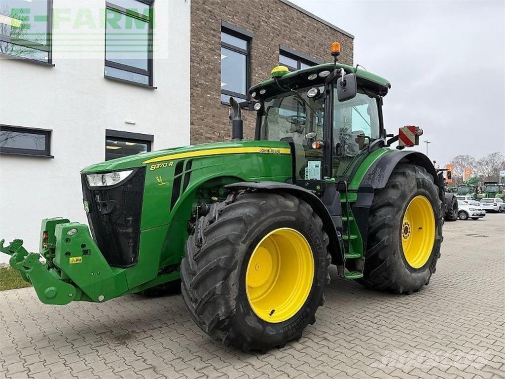 John Deere 8370 r Traktorer