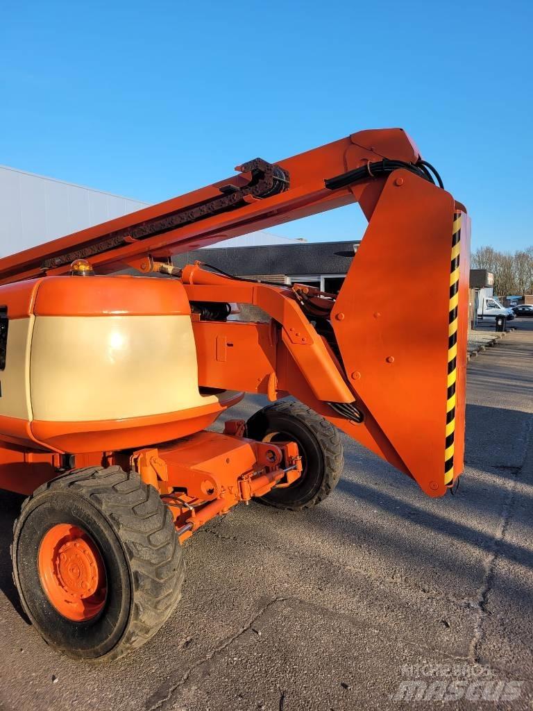 JLG 600 AJ Teleskoplifte