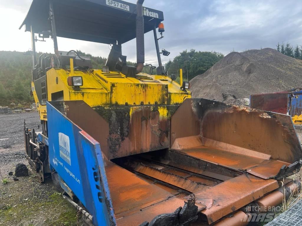 Titan 6870 Paver Asfaltudlæggere