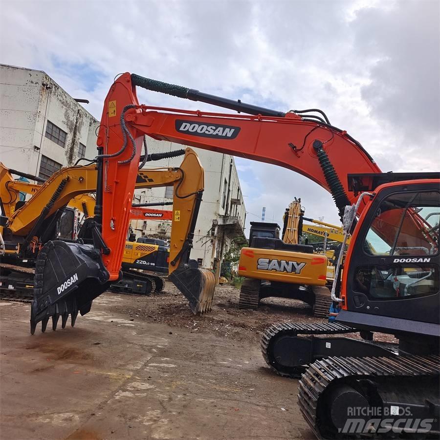 Doosan DX300 Gravemaskiner på larvebånd