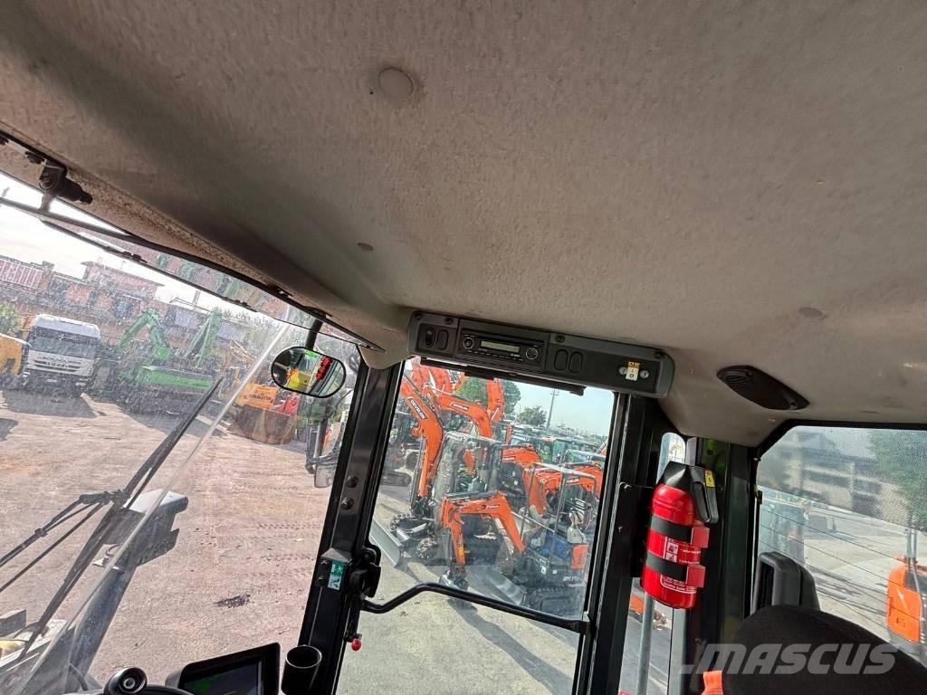 Hyundai HL 757-9 A Læssemaskiner på hjul