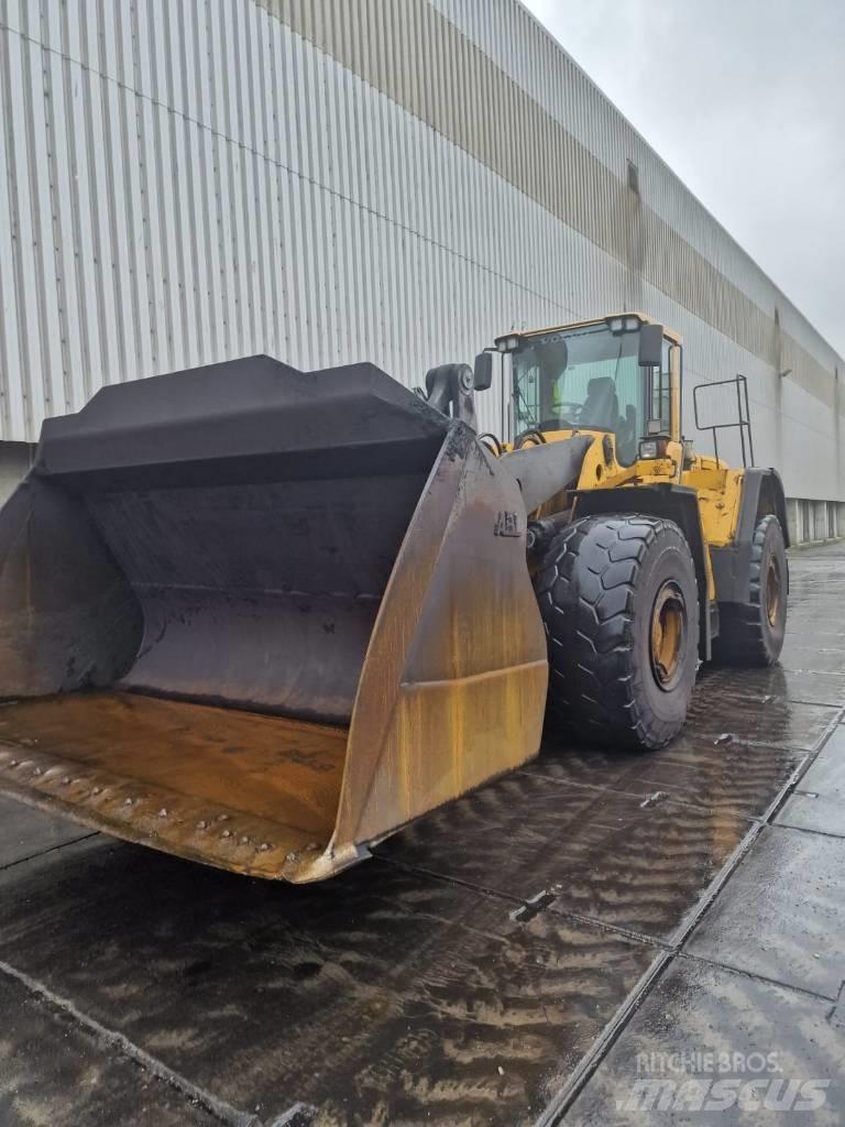 Volvo L 220 F Læssemaskiner på hjul