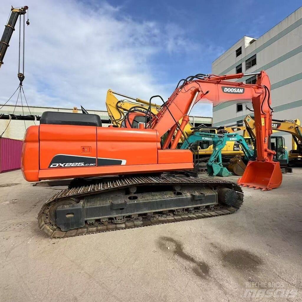 Doosan DX 225 LC-9C Gravemaskiner på larvebånd