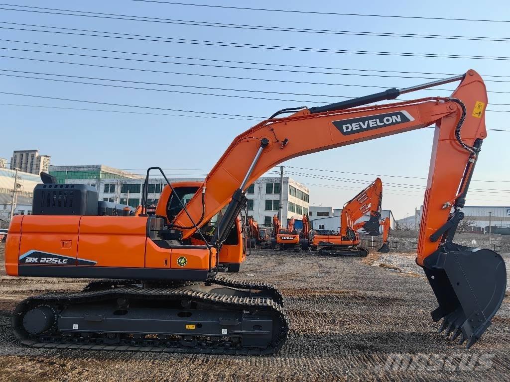 Doosan DX225 Gravemaskiner på larvebånd