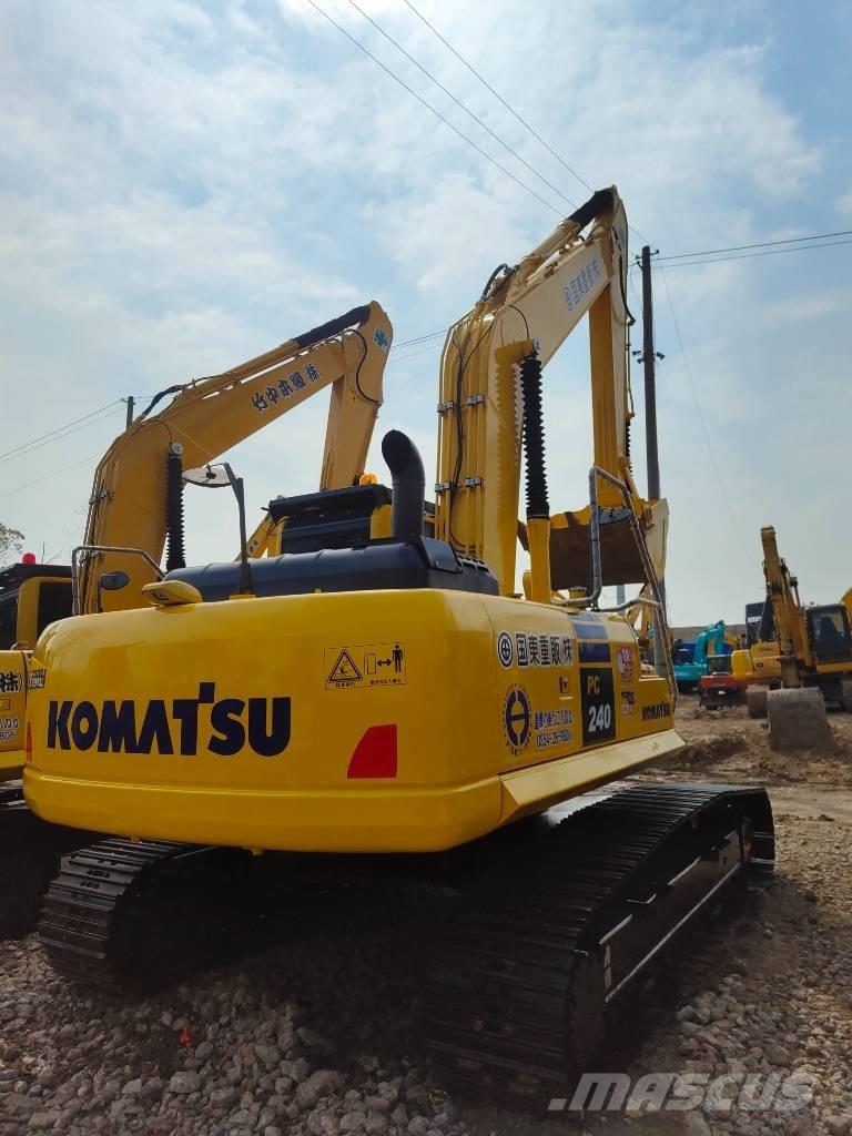 Komatsu PC 240 LC Gravemaskiner på larvebånd