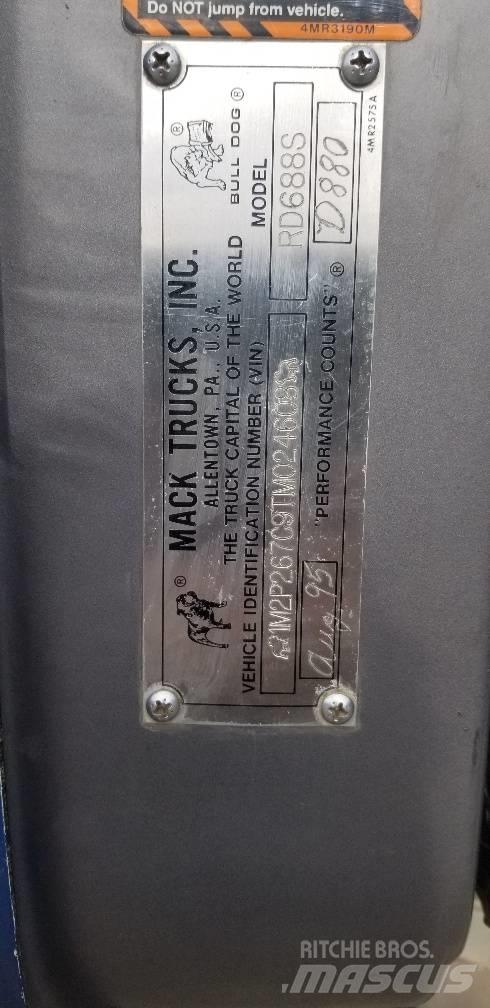 Mack RD 688 S Lastbiler med tip