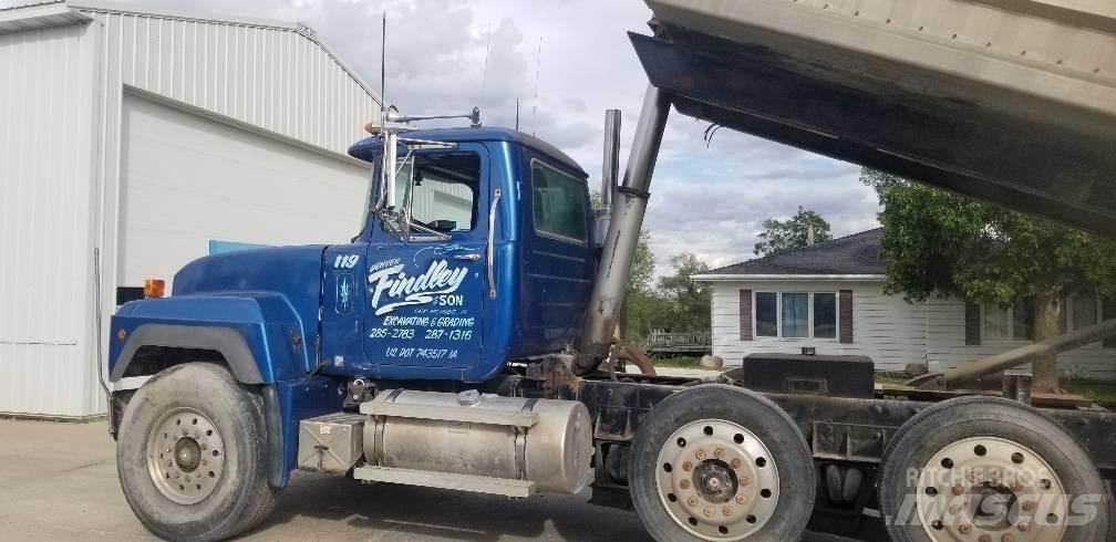 Mack RD 688 S Lastbiler med tip