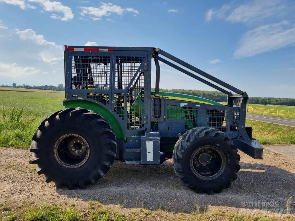 John Deere 5100 M Skovbrugstraktorer
