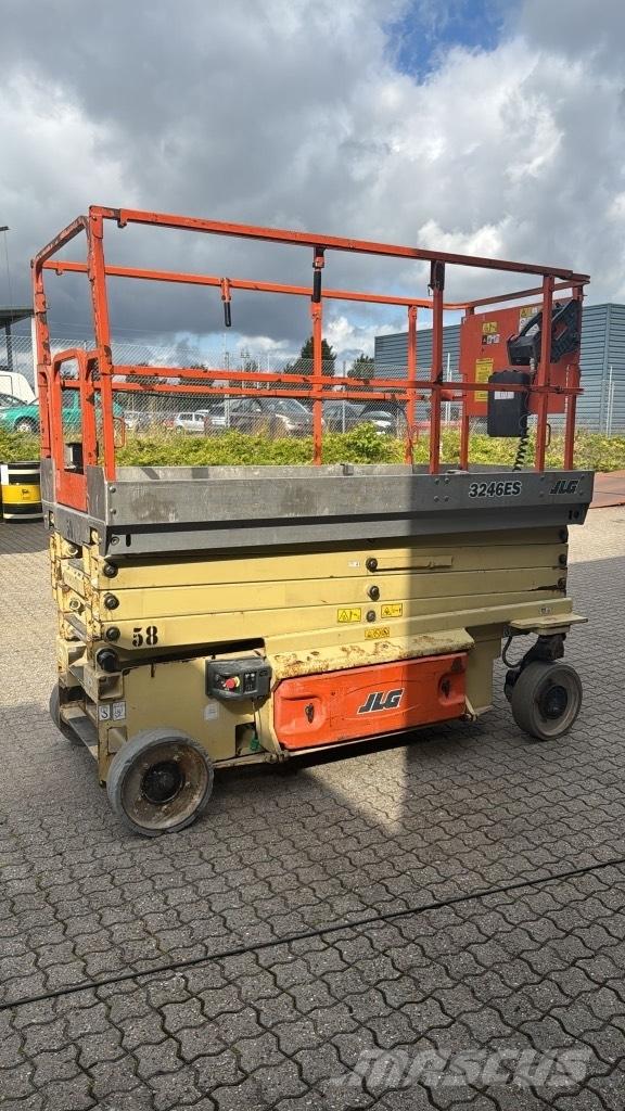 JLG 3246 ES Saxlifte