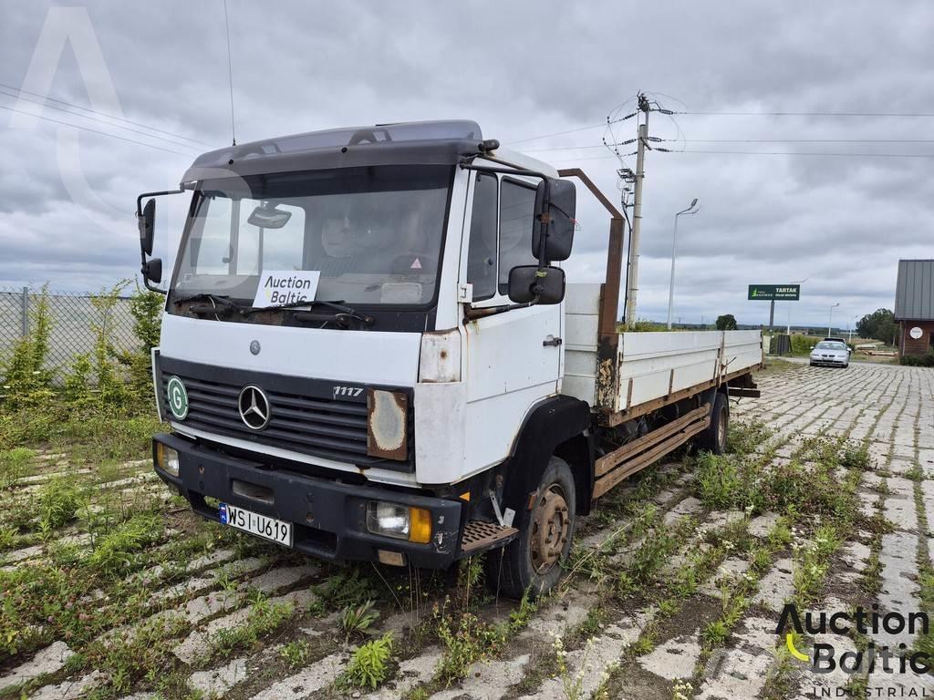Mercedes-Benz 1117 Lastbil med lad/Flatbed