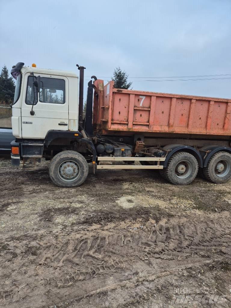 MAN 26.322 Skip loader