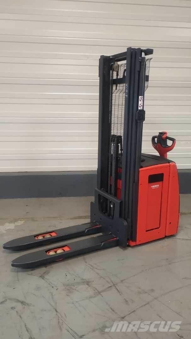 Linde L14 Selvkørende stablere