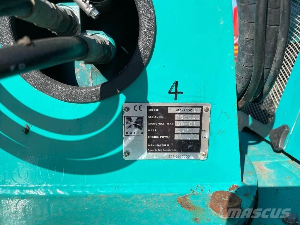 Maeda MC285C RME Kraner på larvebånd