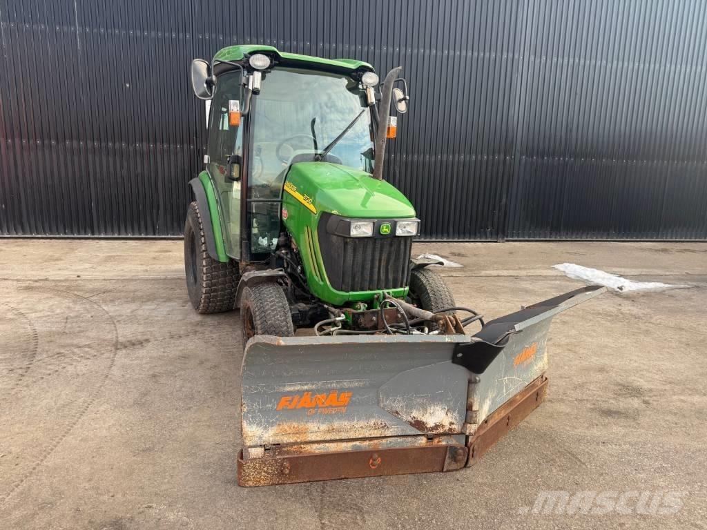 John Deere 3720 Kompakte traktorer