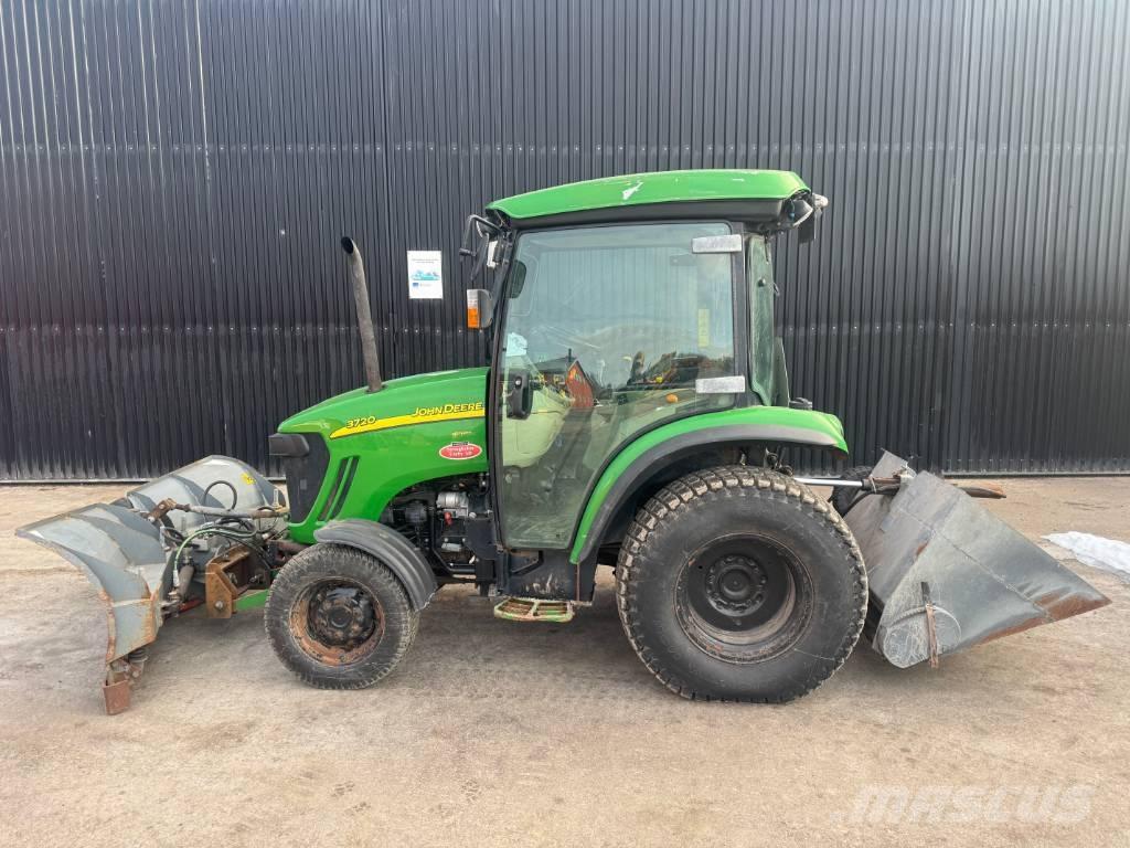 John Deere 3720 Kompakte traktorer