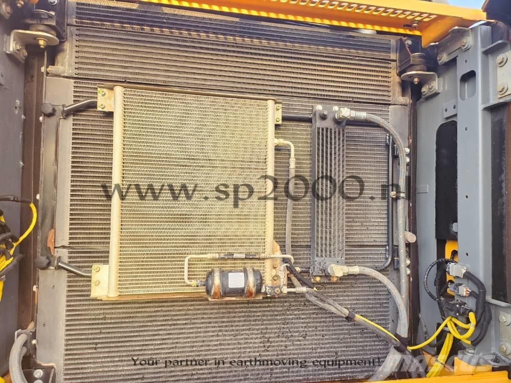 Liebherr R 936 LC Gravemaskiner på larvebånd