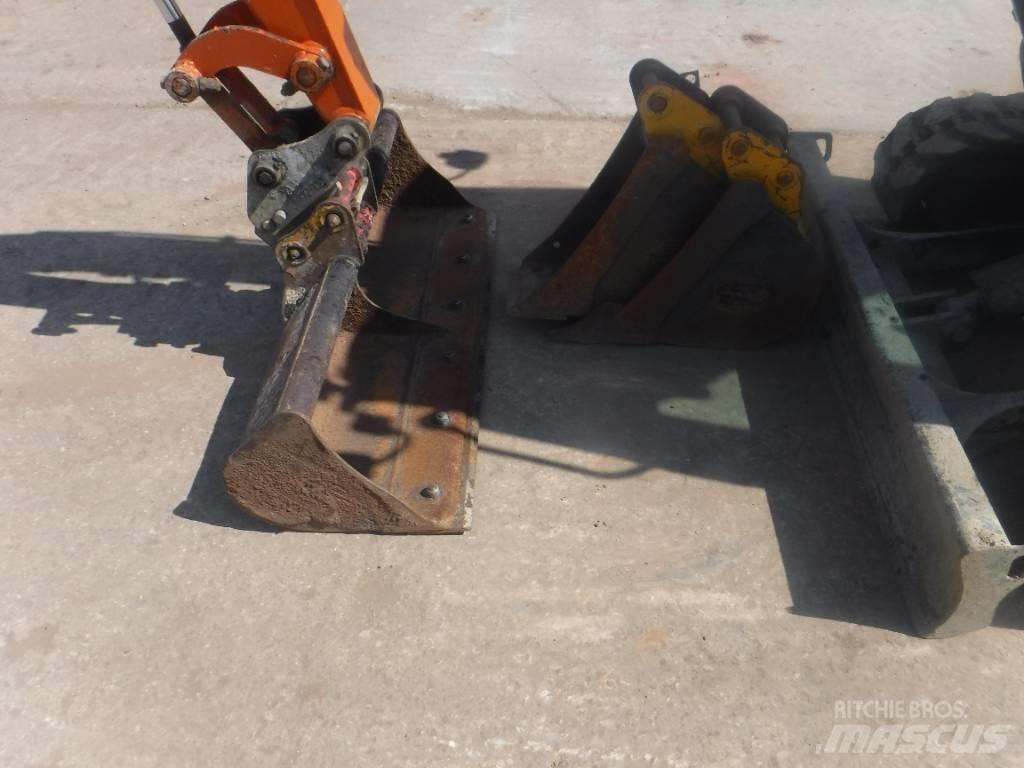 Hitachi ZX 26 U-6 Minigravemaskiner