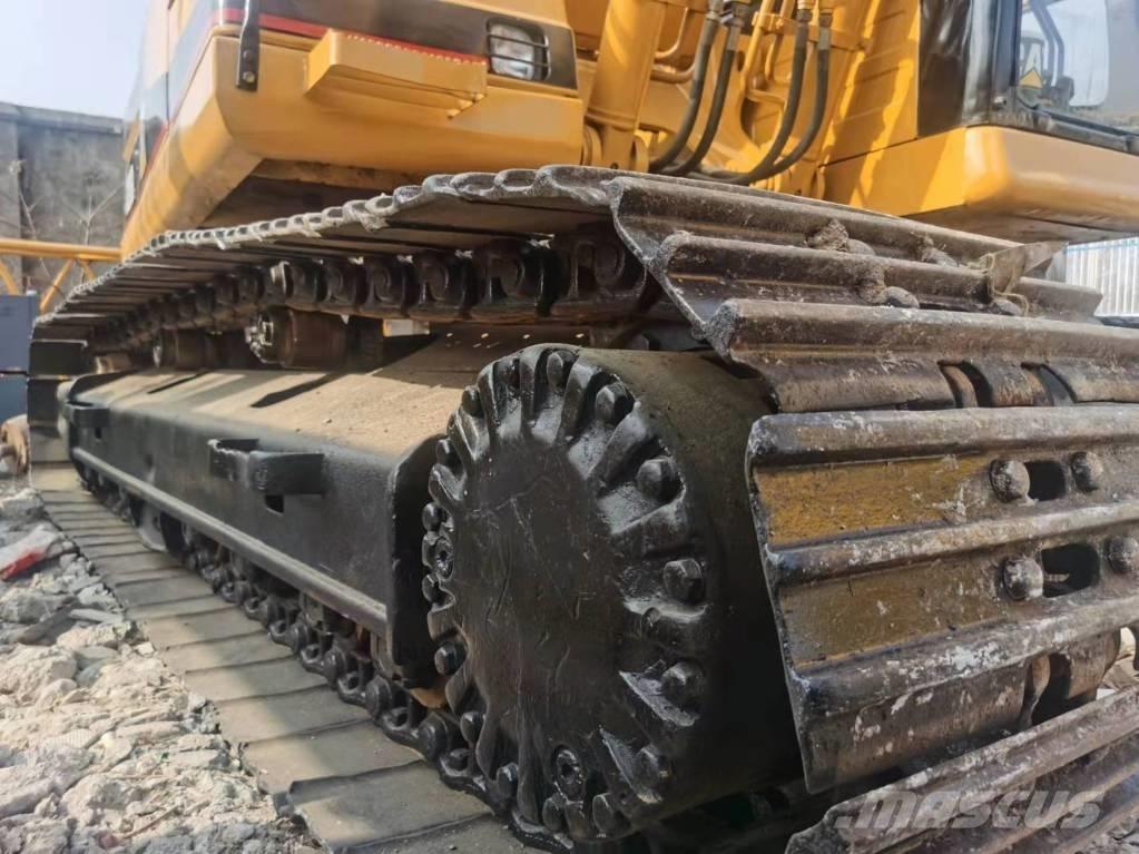 CAT 320BL Gravemaskiner på larvebånd