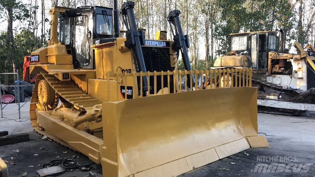 CAT D8R Bulldozer på larvebånd