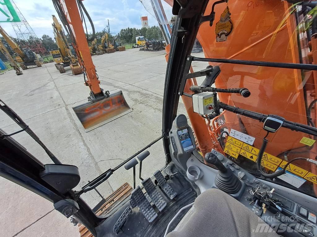 Hitachi ZX135US-6 Gravemaskiner på larvebånd