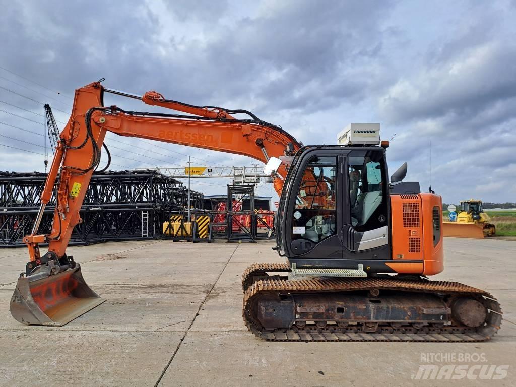 Hitachi ZX135US-6 Gravemaskiner på larvebånd