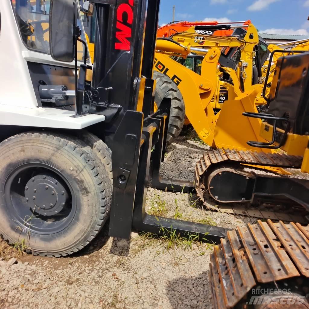 TCM FD100 Diesel gaffeltrucks