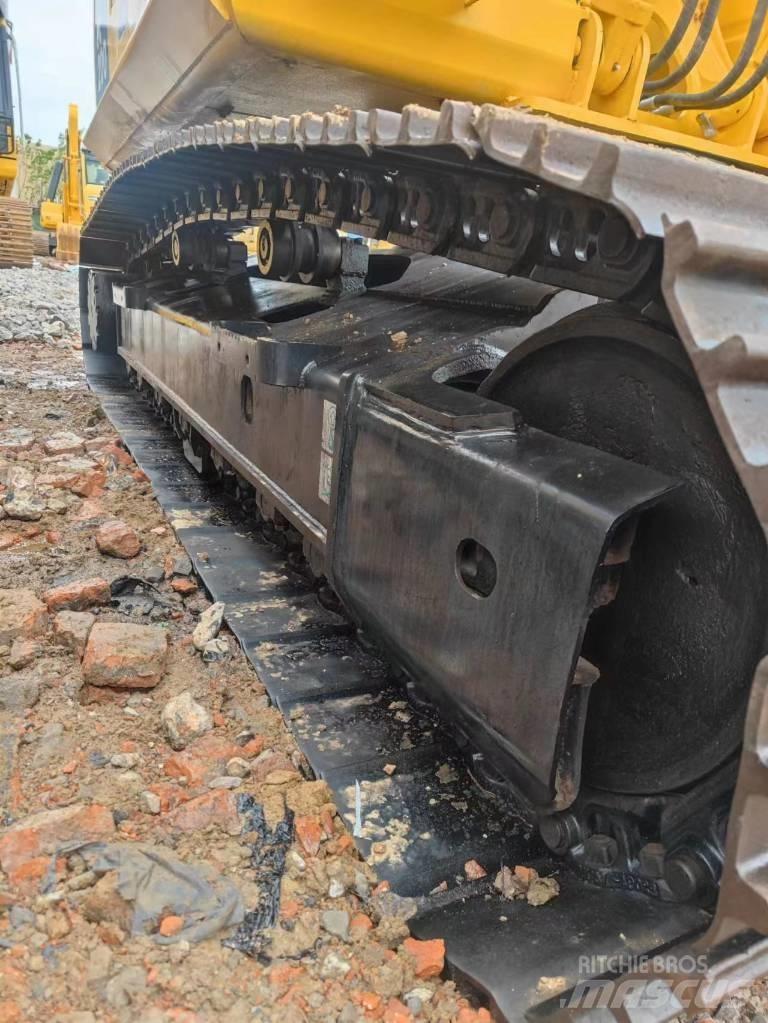 Komatsu PC 200-8 Gravemaskiner på larvebånd