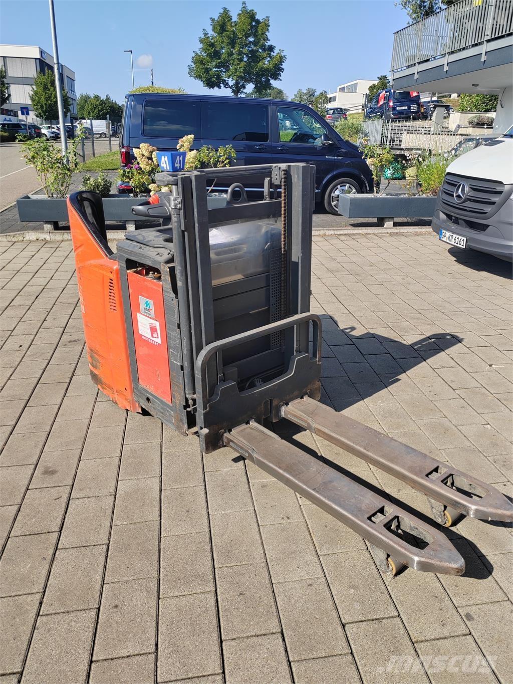 Linde L12 LHP SP Selvkørende stablere