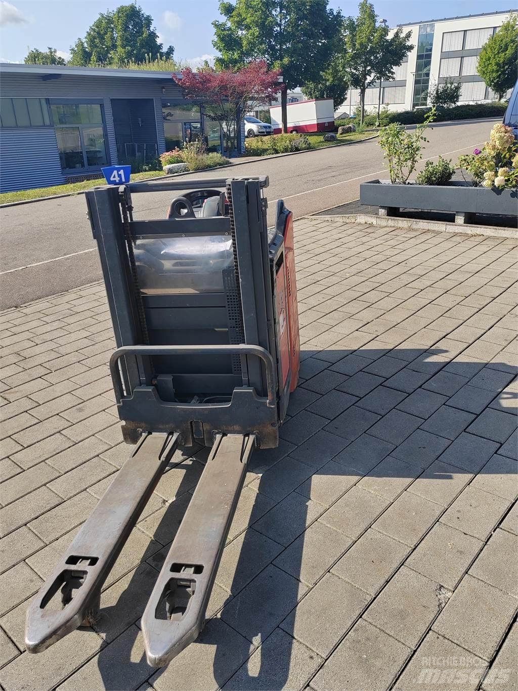 Linde L12 LHP SP Gaffelstabler med gående fører
