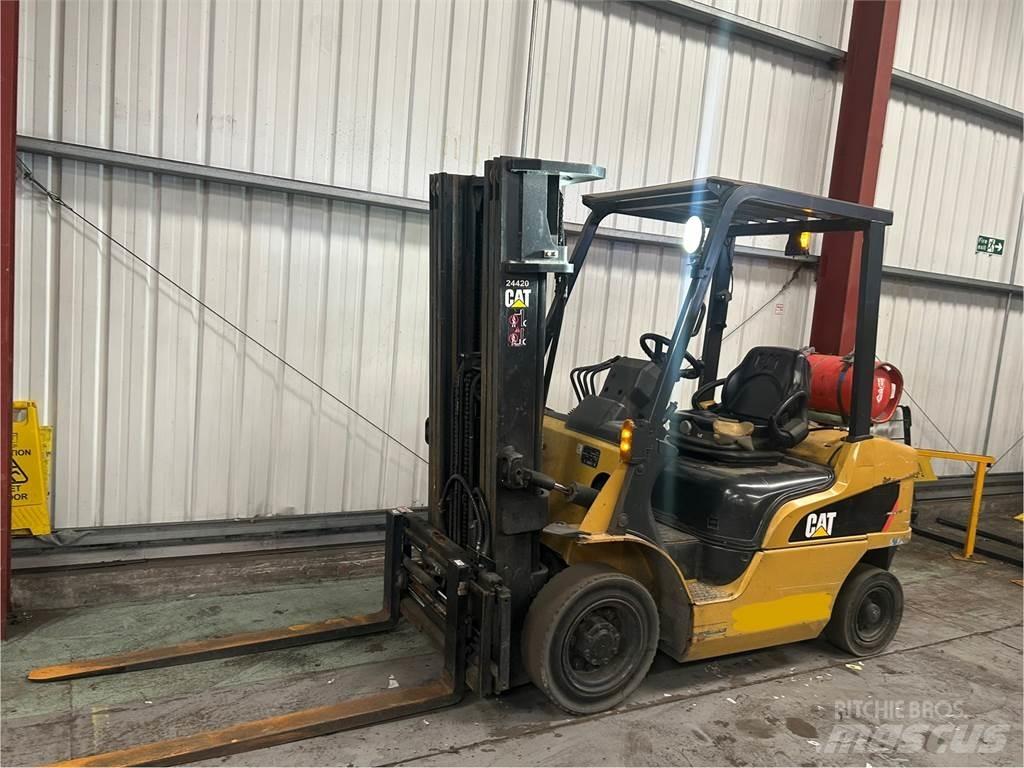 CAT GP25NT LPG gaffeltrucks